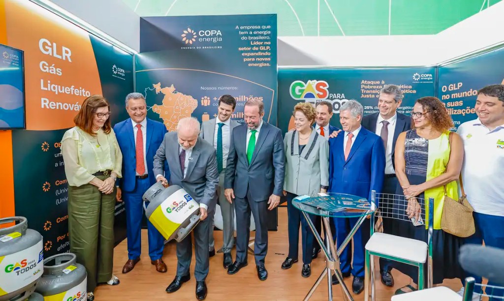 Lula sanciona lei para ampliar produção de combustíveis&nbsp;sustentáveis