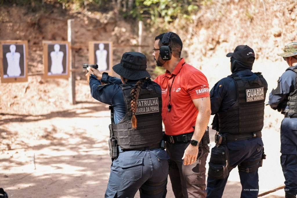 Guarda Municipal participa de treinamento para o manuseio de novo&nbsp;armamento