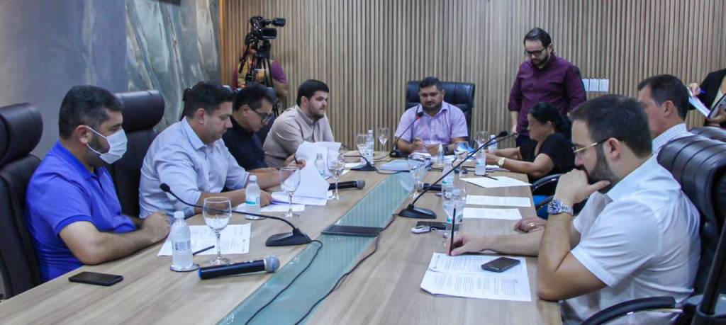 Comissão Especial – Deputados estipulam prazo de seis sessões ordinárias para governador de Roraima apresentar defesa sobre&nbsp;denúncia