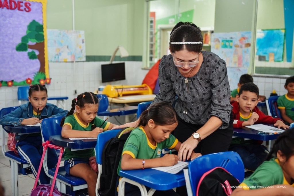 Prefeito Arthur Henrique convoca 257 novos professores aprovados em concurso público de&nbsp;2022