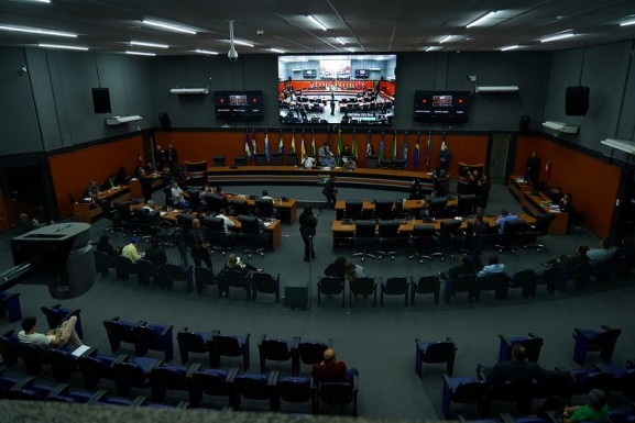 ALE-RR aprova abono salarial de R$ 4 mil que vai beneficiar mais de 9 mil profissionais da&nbsp;educação