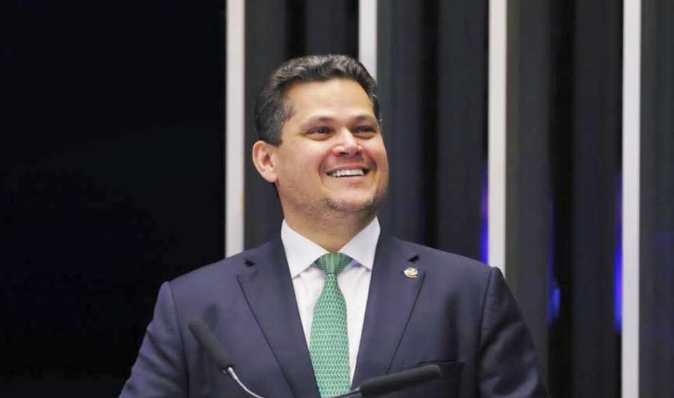 Davi Alcolumbre é novamente eleito à Presidência do&nbsp;Senado