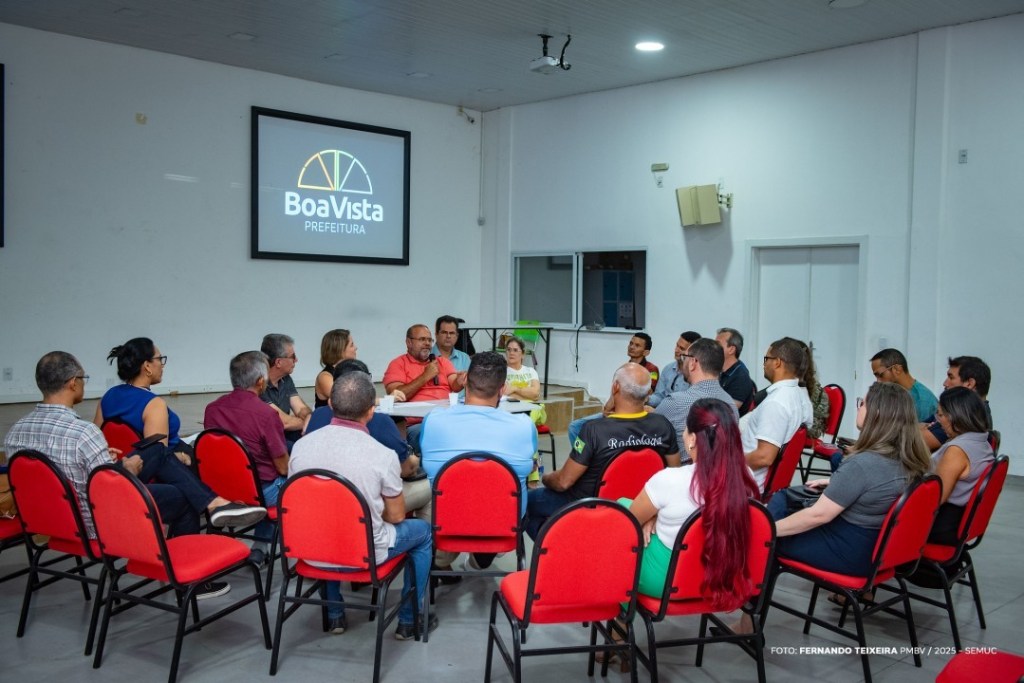 Prefeitura recebe servidores municipais para discutir reforma do&nbsp;Pressem