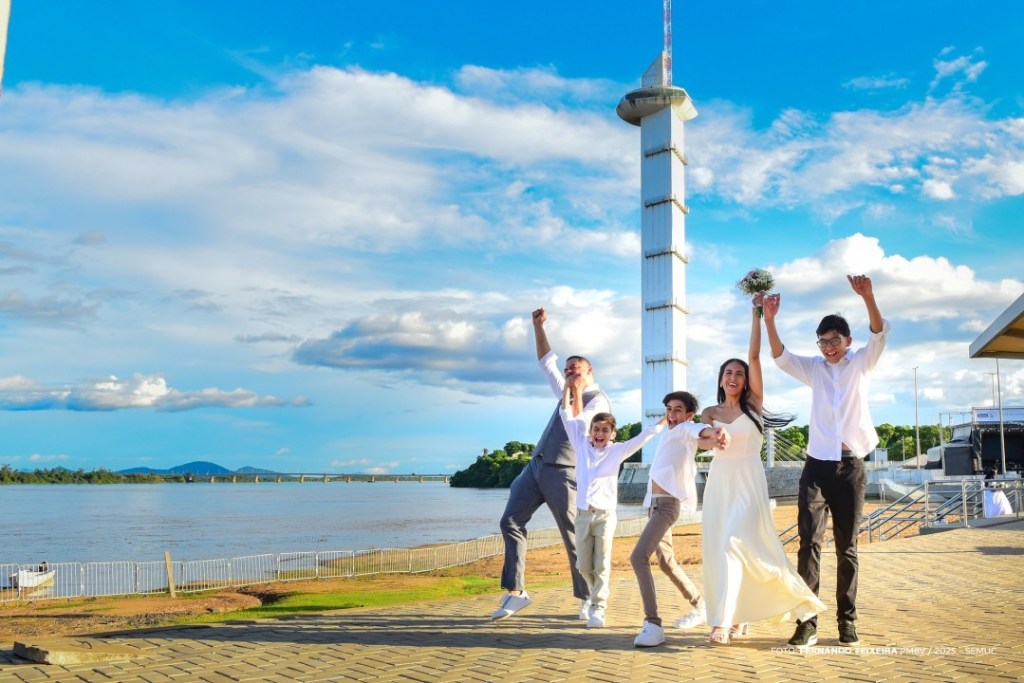 ENFIM, CASADOS! – No maior cartão-postal de Boa Vista, casais celebram o amor em casamento&nbsp;coletivo