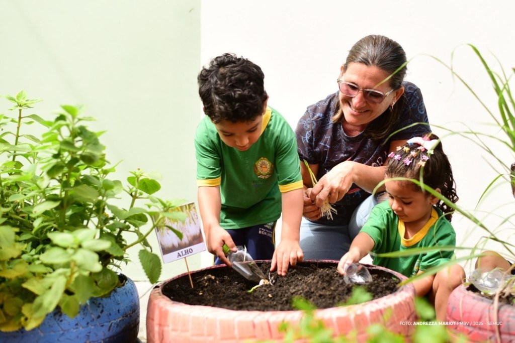 HORTA ESCOLAR – Crianças aprendem sobre cultivo, alimentação saudável e sustentabilidade em escola de Boa&nbsp;Vista