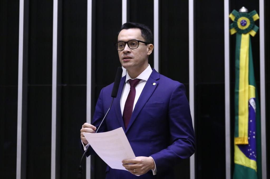 Zé Haroldo cobra do INSS o cumprimento de lei que dispensa perícias médicas para pessoas com deficiência&nbsp;permanente