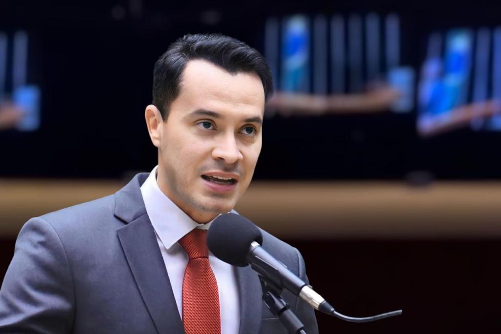 Câmara aprova três propostas de Zé Haroldo Cathedral que ampliam acessibilidade digital, inclusão e apoio aos&nbsp;cuidadores