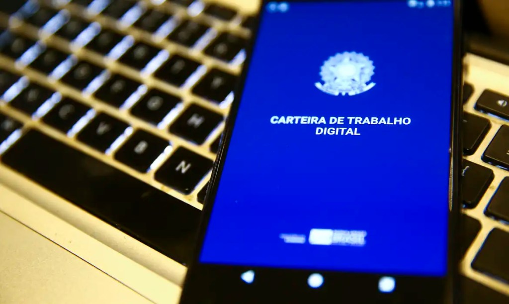 Taxa de desemprego cai para 5,3%, a menor para o trimestre até&nbsp;agosto